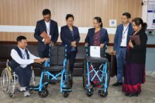 अब मन्त्रालय परिसरमै ह्वीलचेयर सेवा उपलब्ध : पहुँचयुक्त र समावेशी सेवा प्रवाहतर्फ सरकारको नयाँ पहल